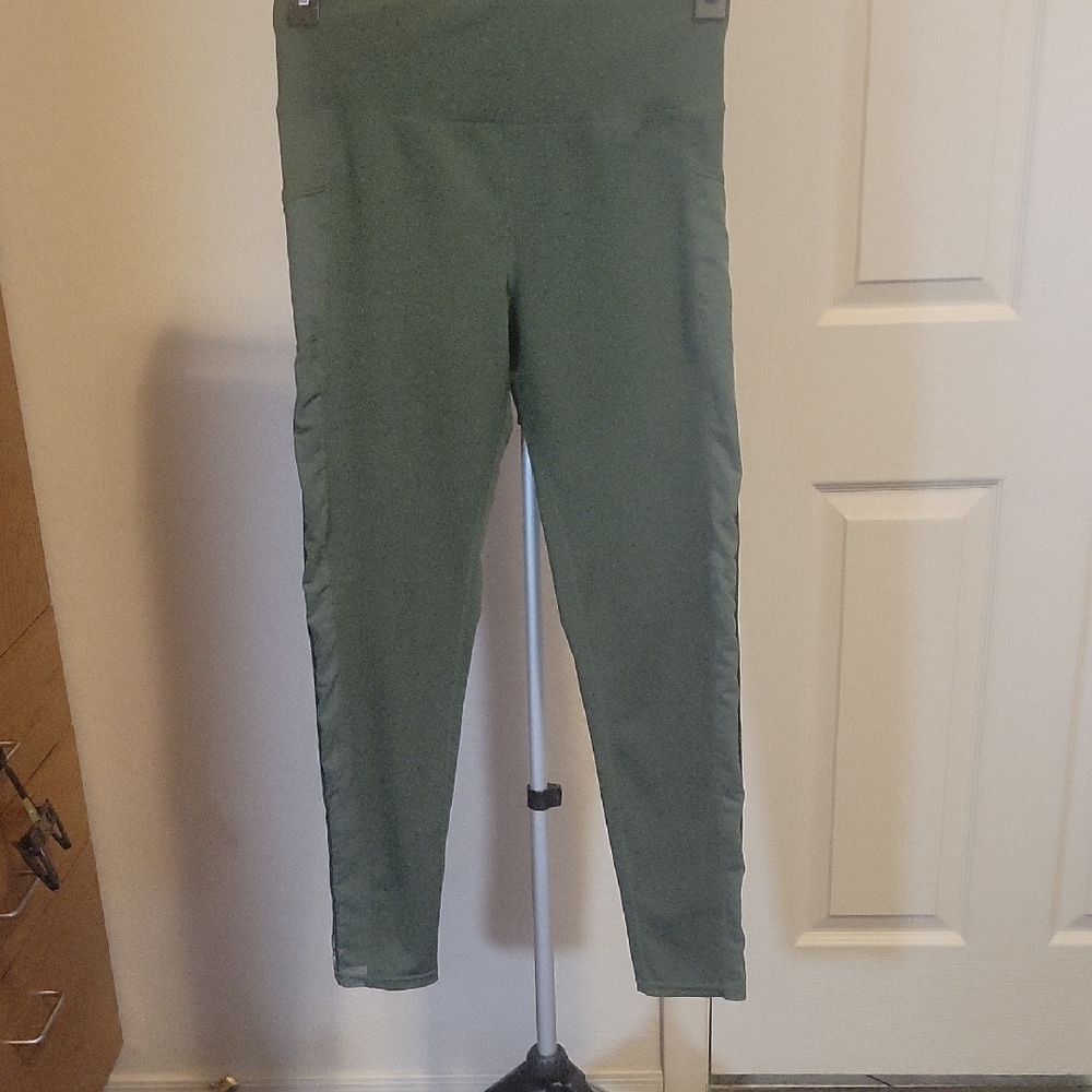Love Stitch Olive Green Leggings